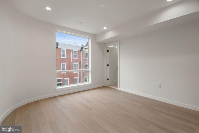 966 N 6TH ST, Philadelphia, PA 19123