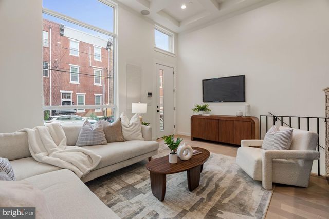 966 N 6TH ST, Philadelphia, PA 19123