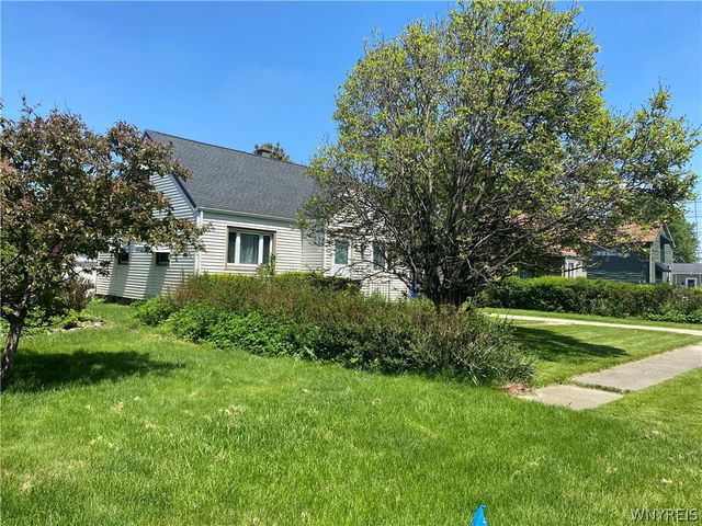 56 Gordon Avenue, West Seneca, NY 14224
