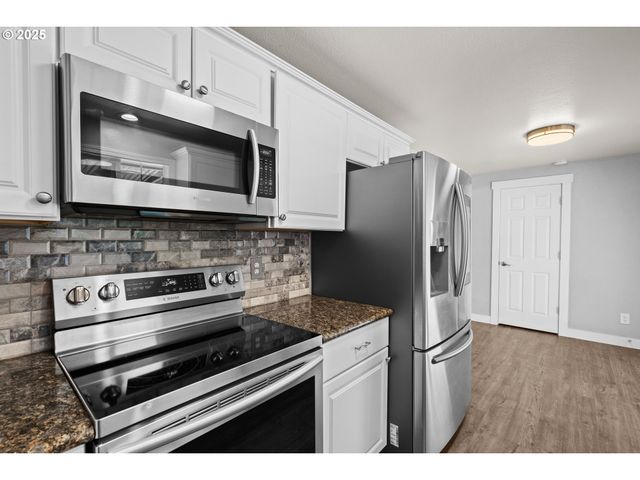1401 Nw 102ND St, Vancouver, WA 98685