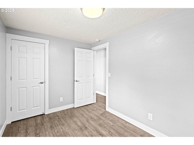 1401 Nw 102ND St, Vancouver, WA 98685