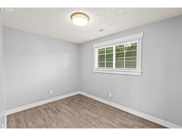 1401 Nw 102ND St, Vancouver, WA 98685