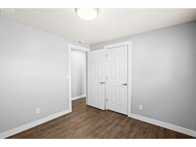1401 Nw 102ND St, Vancouver, WA 98685