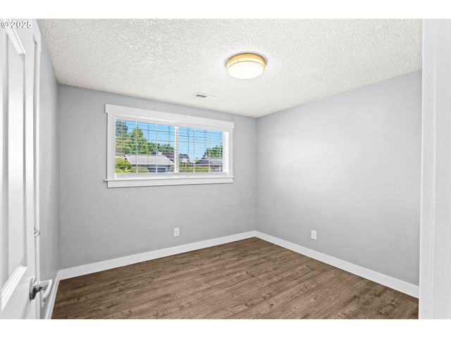 1401 Nw 102ND St, Vancouver, WA 98685