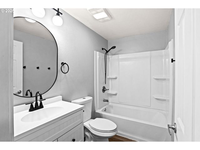 1401 Nw 102ND St, Vancouver, WA 98685