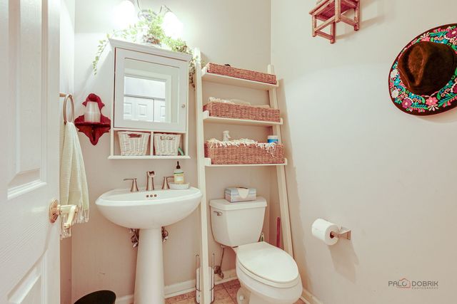 7449 Brentwood Lane, Gurnee, IL 60031