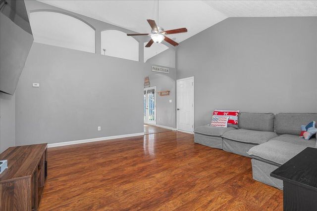 1034 Rueland Drive, Lawrenceburg, KY 40342