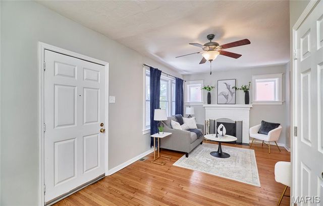 6525 Bartmer, University City, MO 63130