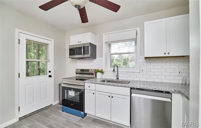 6525 Bartmer, University City, MO 63130