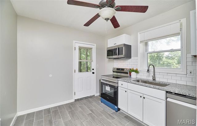 6525 Bartmer, University City, MO 63130