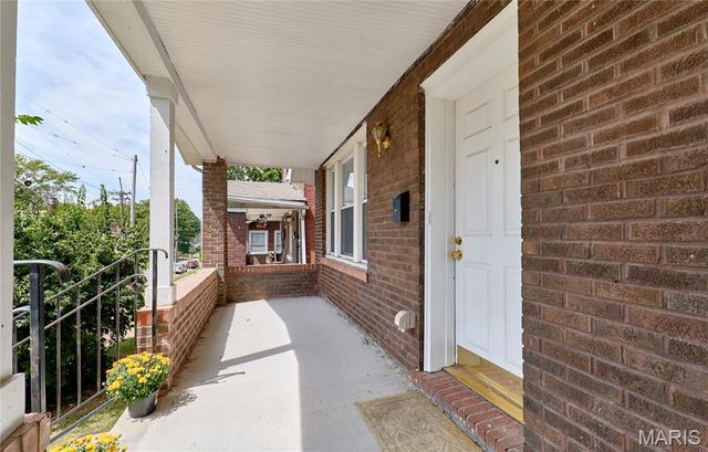 6525 Bartmer, University City, MO 63130