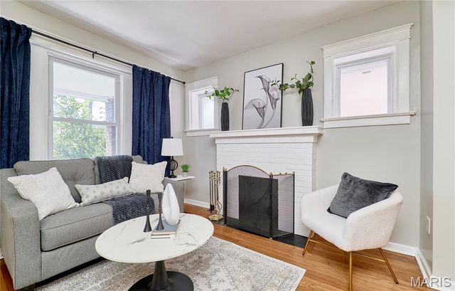 6525 Bartmer, University City, MO 63130