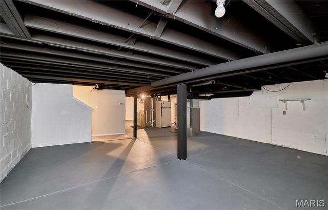 6525 Bartmer, University City, MO 63130