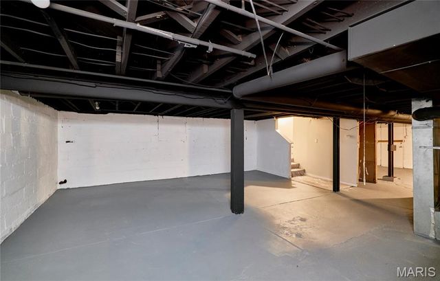 6525 Bartmer, University City, MO 63130