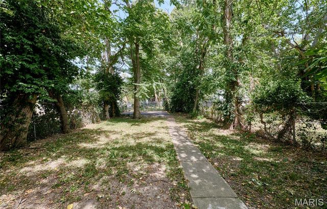 6525 Bartmer, University City, MO 63130