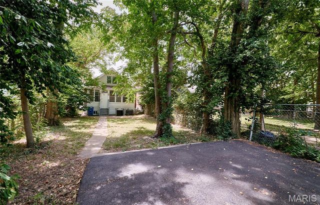 6525 Bartmer, University City, MO 63130