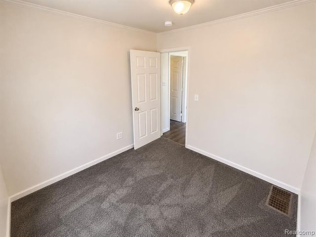 7509 Mettetal Street, Detroit, MI 48228