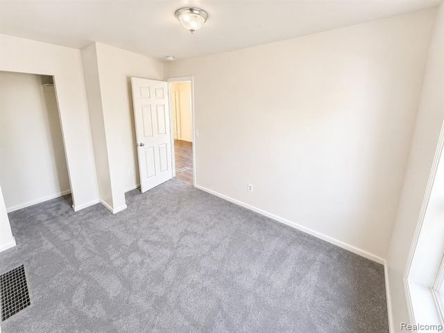 7509 Mettetal Street, Detroit, MI 48228