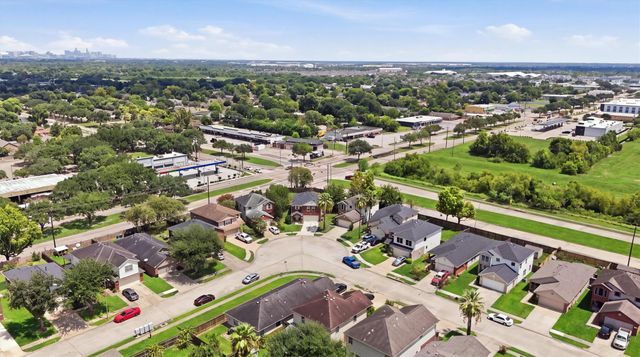 3602 Twisted Brook Drive, Houston, TX 77053