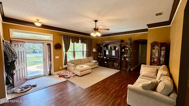 6535 WOODLAWN Road, Macclenny, FL 32063