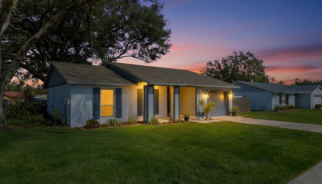 404 KING LOUIS COURT, Seffner, FL 33584