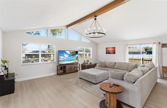 404 KING LOUIS COURT, Seffner, FL 33584