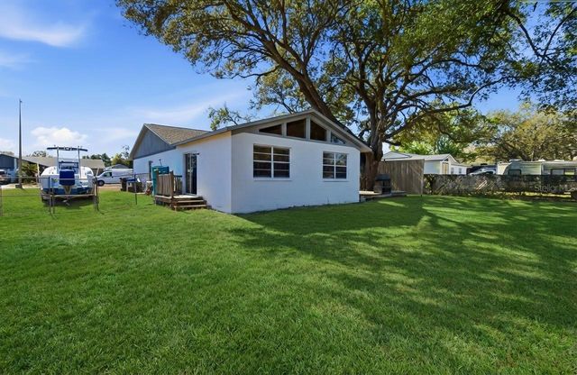 404 KING LOUIS COURT, Seffner, FL 33584