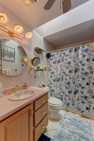 2242 Deerpath Drive W, Schererville, IN 46375