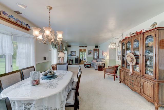2242 Deerpath Drive W, Schererville, IN 46375