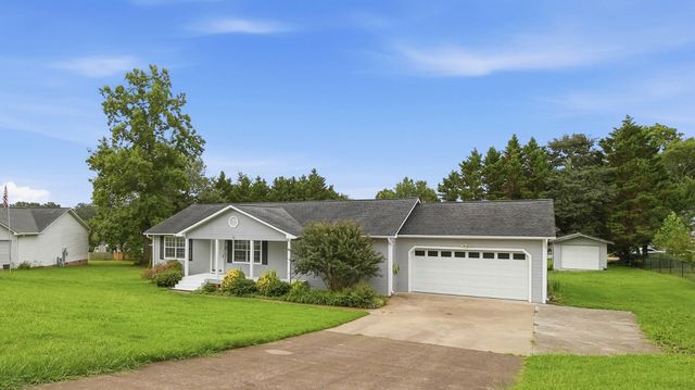 438 Fallen Leaf Drive, Soddy Daisy, TN 37379