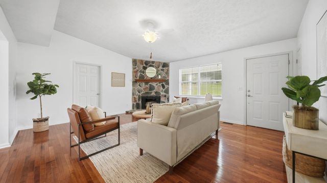 438 Fallen Leaf Drive, Soddy Daisy, TN 37379