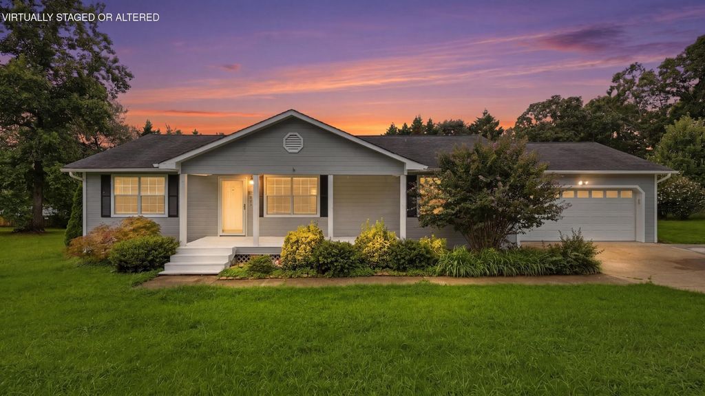 438 Fallen Leaf Drive, Soddy Daisy, TN 37379