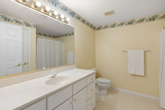 2107 Blue Bell Way, Grand Rapids, MI 49504