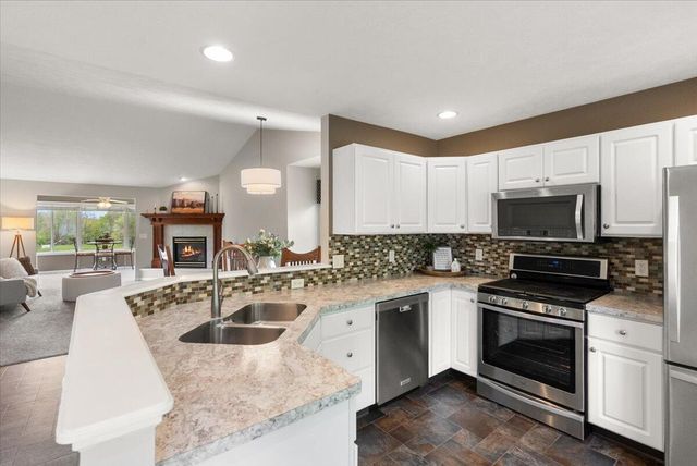 2107 Blue Bell Way, Grand Rapids, MI 49504