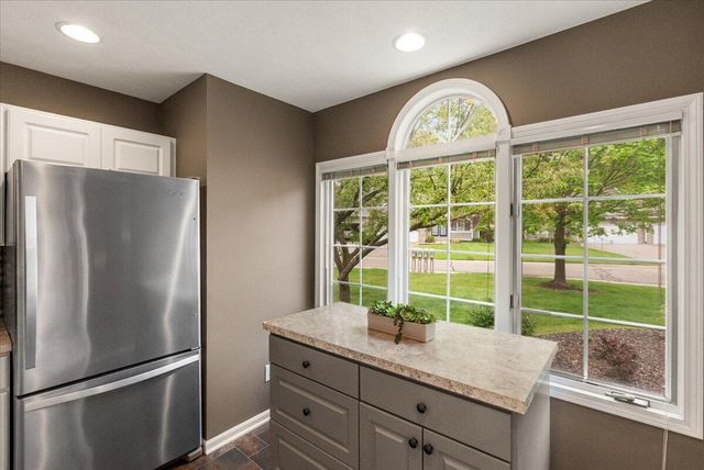 2107 Blue Bell Way, Grand Rapids, MI 49504