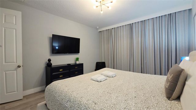 9015 PELICAN COVE TRACE, Kissimmee, FL 34747