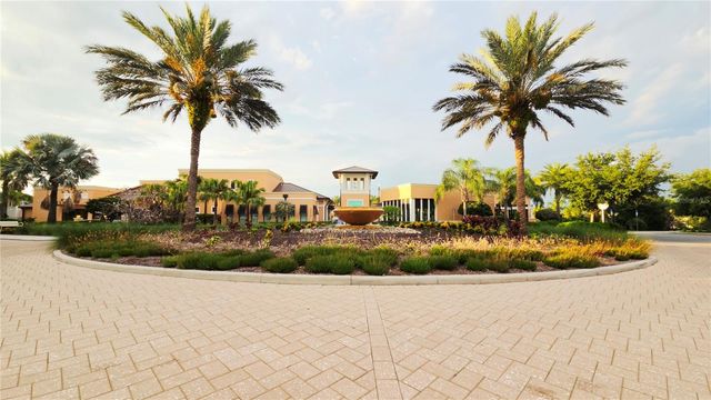 9015 PELICAN COVE TRACE, Kissimmee, FL 34747
