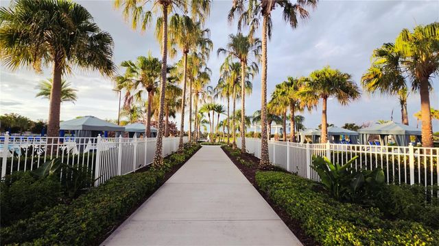 9015 PELICAN COVE TRACE, Kissimmee, FL 34747