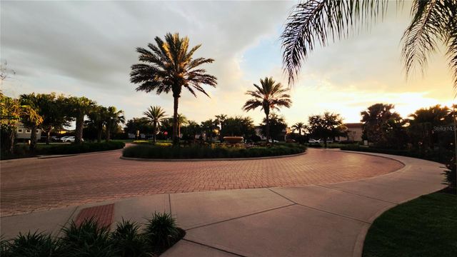 9015 PELICAN COVE TRACE, Kissimmee, FL 34747