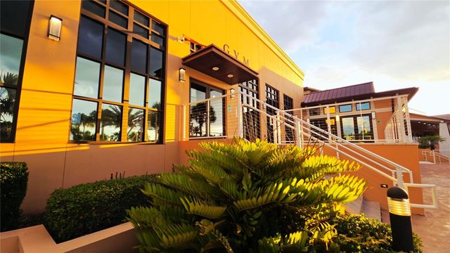 9015 PELICAN COVE TRACE, Kissimmee, FL 34747