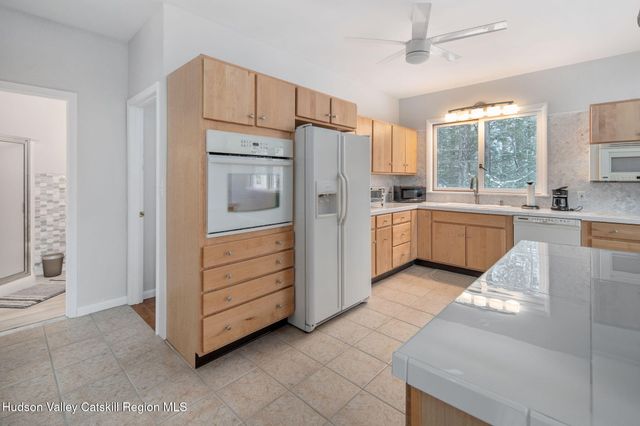 105 Mcnamee Road, Canaan, NY 12029