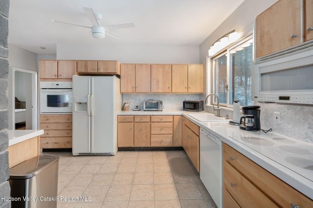 105 Mcnamee Road, Canaan, NY 12029