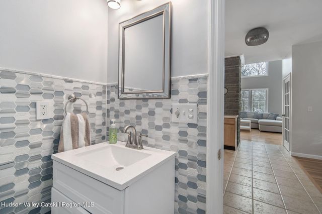 105 Mcnamee Road, Canaan, NY 12029