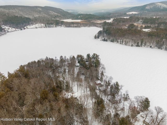 105 Mcnamee Road, Canaan, NY 12029