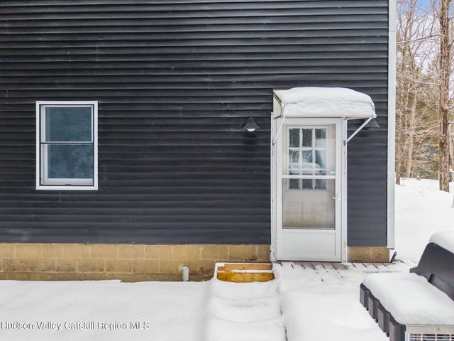 105 Mcnamee Road, Canaan, NY 12029