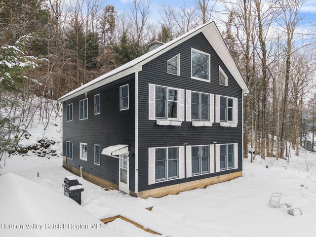 105 Mcnamee Road, Canaan, NY 12029