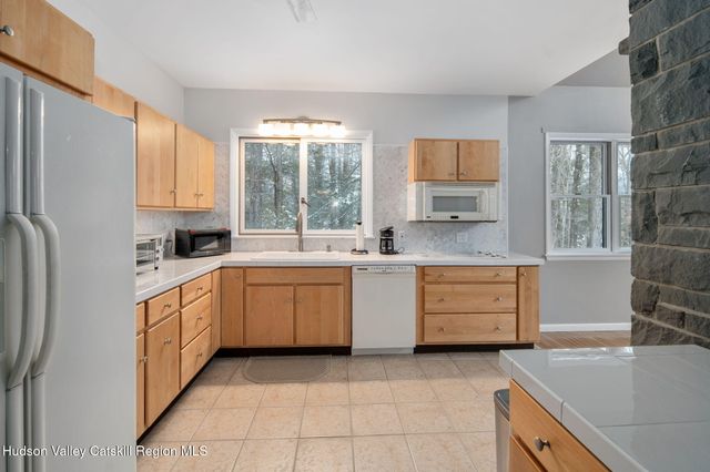 105 Mcnamee Road, Canaan, NY 12029