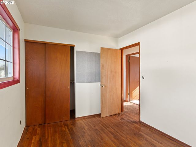 9336 Se REGENTS Dr, Milwaukie, OR 97222