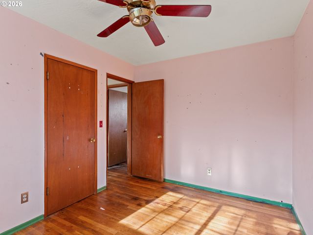 9336 Se REGENTS Dr, Milwaukie, OR 97222