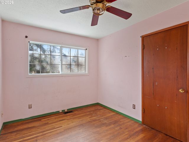 9336 Se REGENTS Dr, Milwaukie, OR 97222